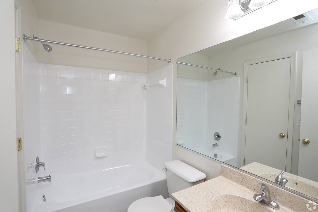 Bathroom With Bathtub at The Fields of Manassas, Virginia, 20109