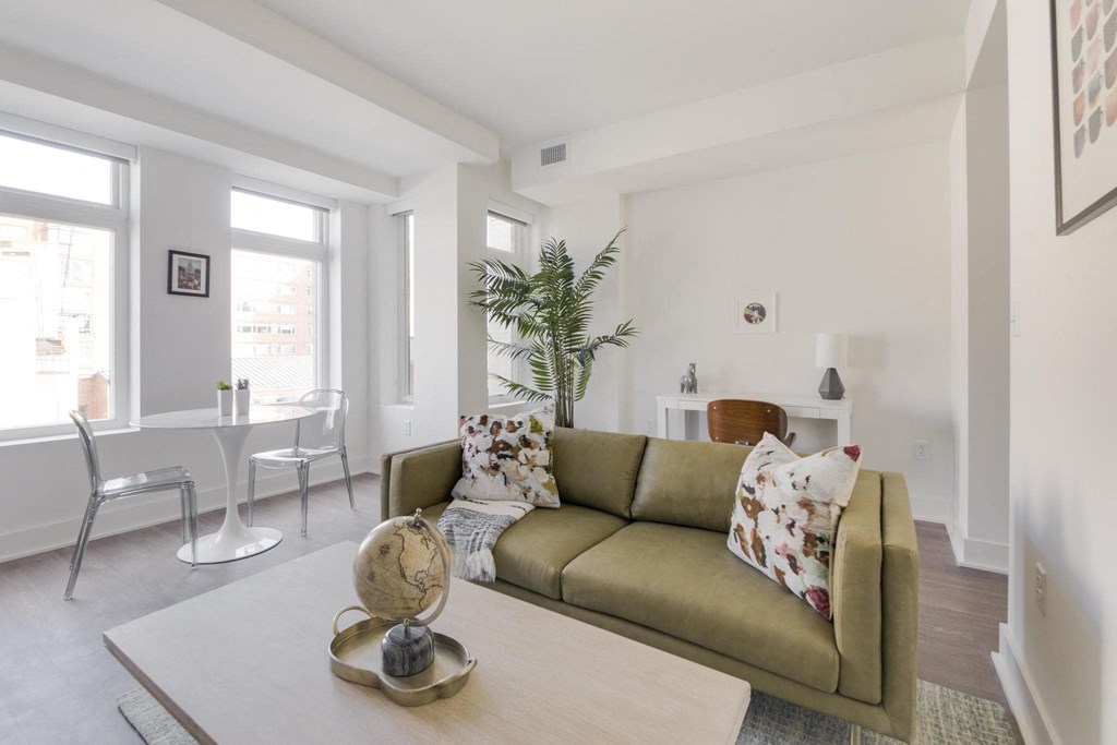 Living Area With Dining at Madison House, Washington, DC, 20036