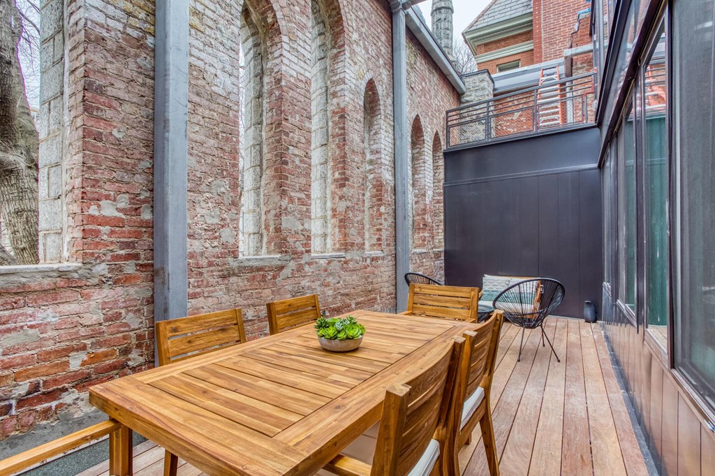 Outdoor Dining at Madison House, Washington, 20036