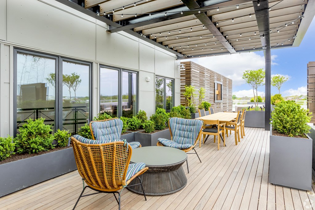 Outdoor Seating Area at Park Kennedy, Washington