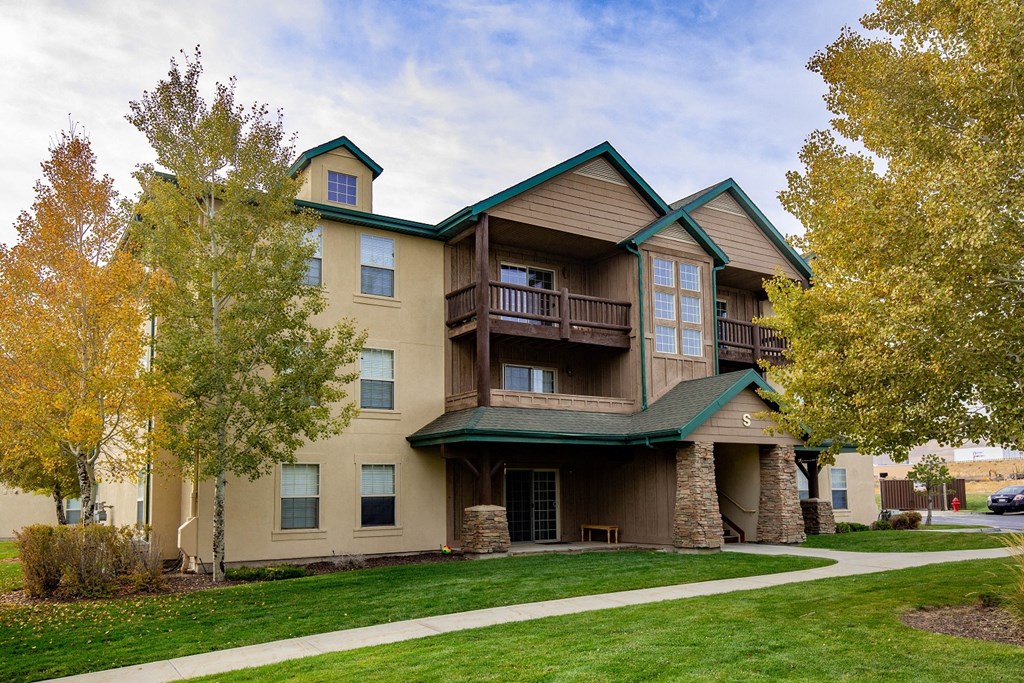 Green Space at Sunset Ridge, West Jordan, UT 84081