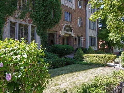 Outdoor Courtyard at Barbara Worth Apartments, Salt Lake City, UT