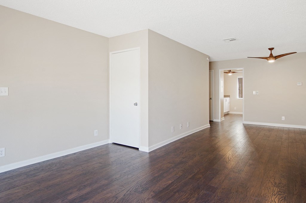 Spacious Floor Plan at Superior Place, Northridge