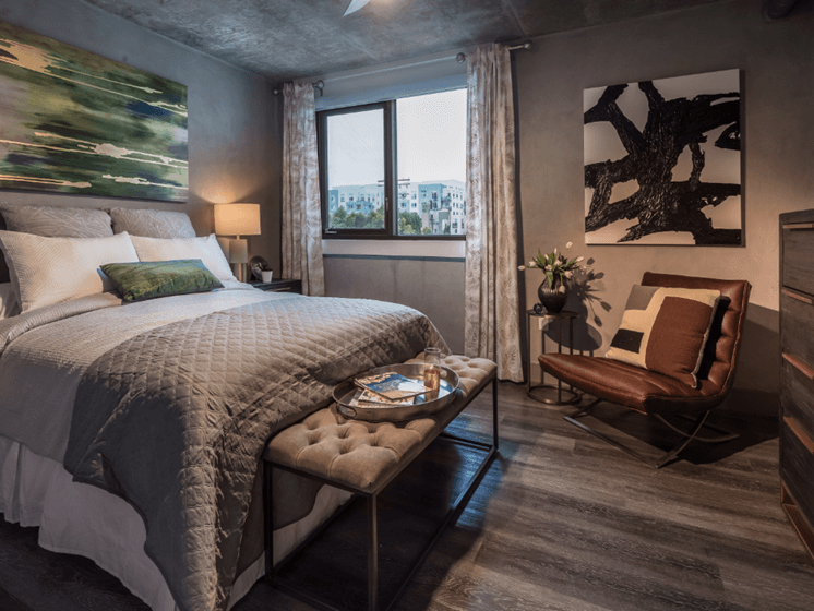 Ample Bedrooms That Accommodate King Size Beds at The Mansfield at Miracle Mile, California, 90036