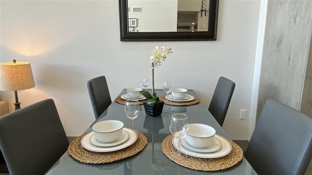Elegant Dining Room at The Mansfield at Miracle Mile, Los Angeles, California