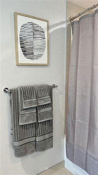 Towel Stand at The Mansfield at Miracle Mile, Los Angeles