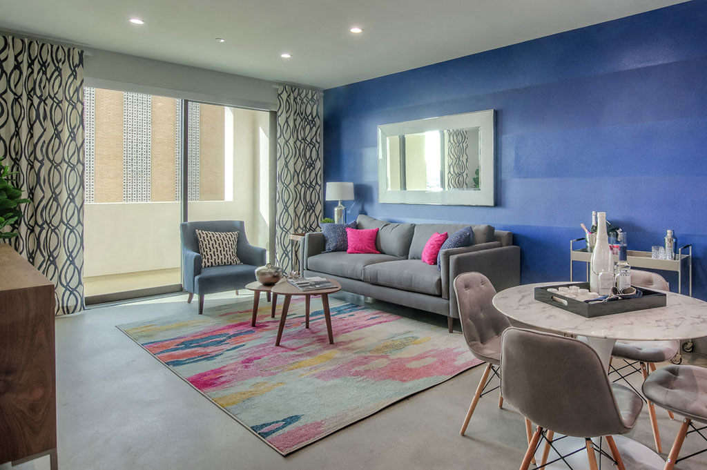 Spacious Living Room at The Mansfield at Miracle Mile, Los Angeles, California
