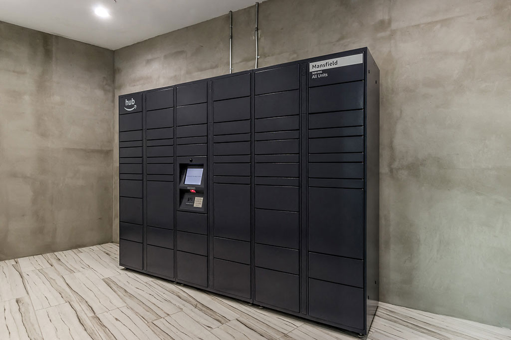 Conveniently Near Hub by Amazon at The Mansfield at Miracle Mile, Los Angeles, CA.