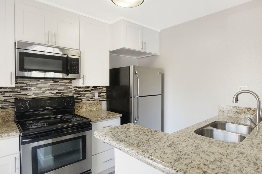 Efficient Appliances In Kitchen at The Trails at San Dimas, San Dimas, CA 91773