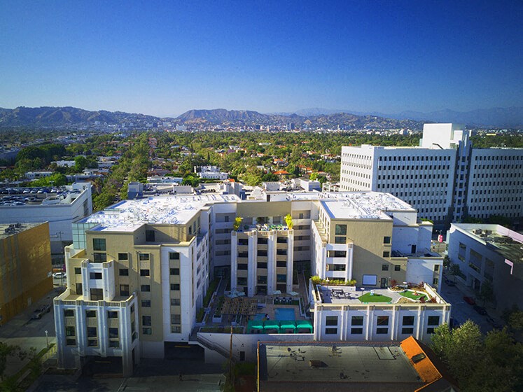 High Rise Luxury Apartments at The Mansfield at Miracle Mile, Los Angeles, California