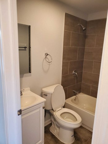 4814 Darrah St Studio Home, Affordable for Rent - Photo Gallery 6