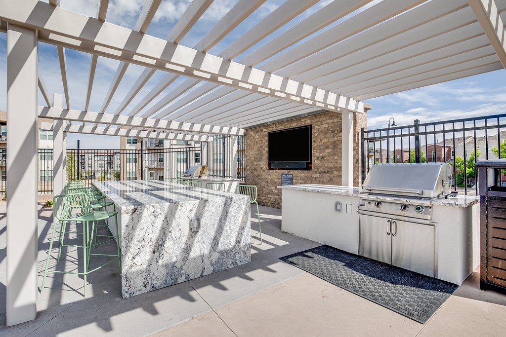 Outdoor kitchen and BBQ grills