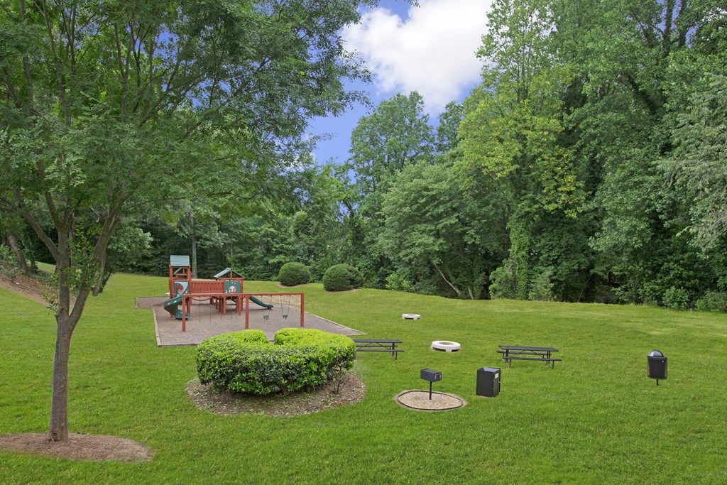 Courtyard at Lacota Apartments in Atlanta, GA 30360