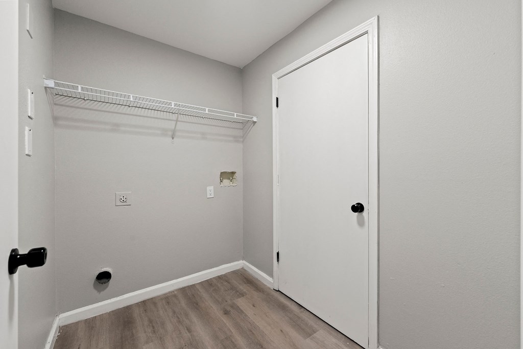 Laundry room Laundry room at 2000 Oasis  Apartments, Atlanta, 30316