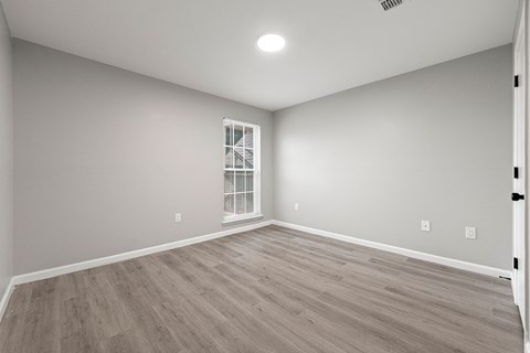 Master bedroom at 2000 Oasis  Apartments, Atlanta, 30316