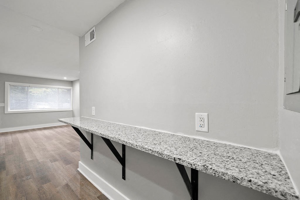 Granite Breakfast Bar at Balfour Chastain, Georgia, 30342