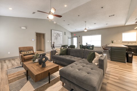Resident Lounge at Eastlake Gardens, Decatur