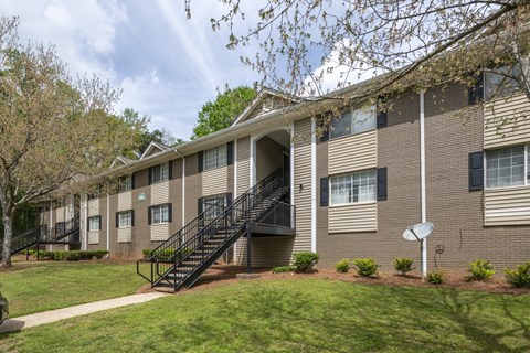 Apartment building at Eastlake Gardens, Decatur