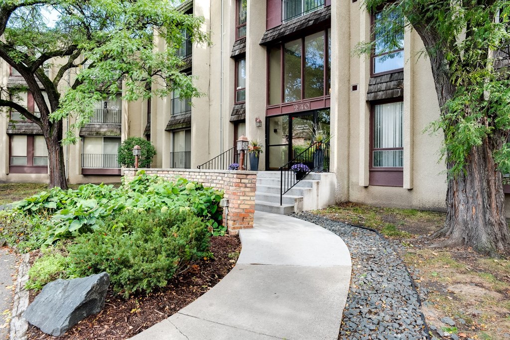 Walking Path at Wayzata Woods Apartments, Wayzata