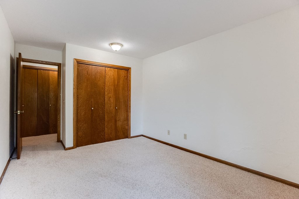 Carpeted Bedroom at Wayzata Woods Apartments, Minnesota