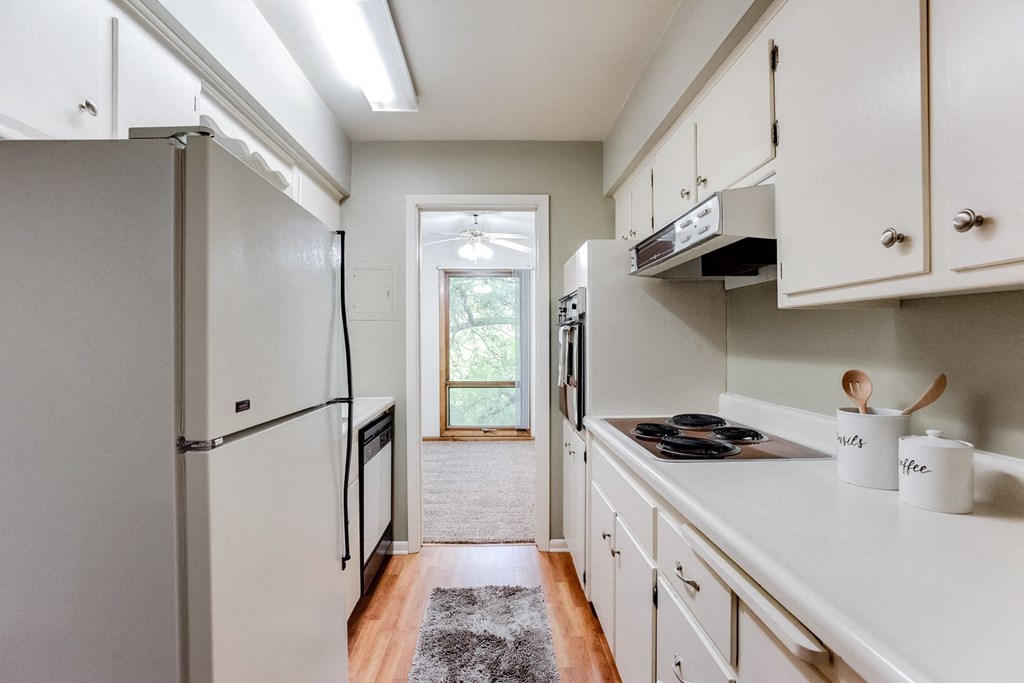 Fully Equipped Kitchen at Wayzata Woods Apartments, Wayzata, MN, 55391
