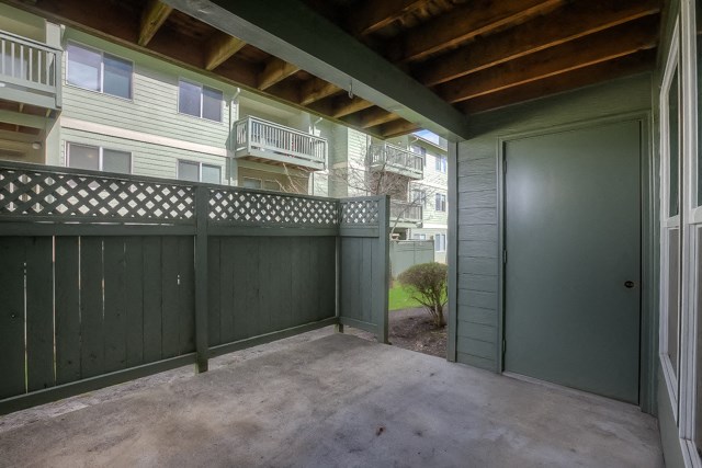 patio at Parkside Apartments, Oregon, 97080