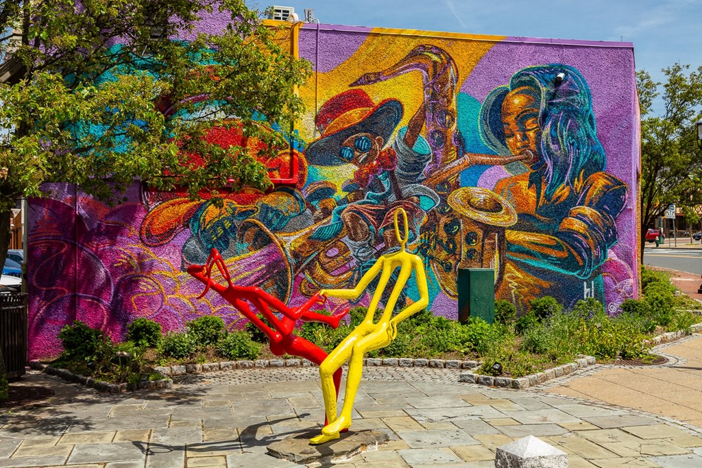 outside, walking distance, art, neighborhood, town, orange