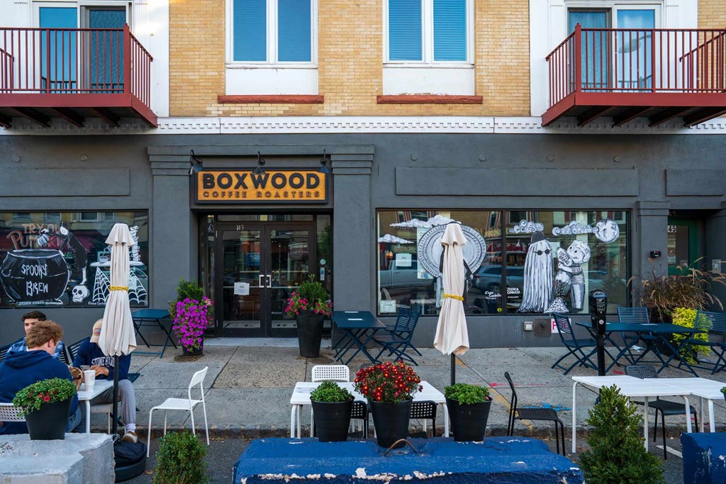 A storefront with the name BOXWOOD on it.