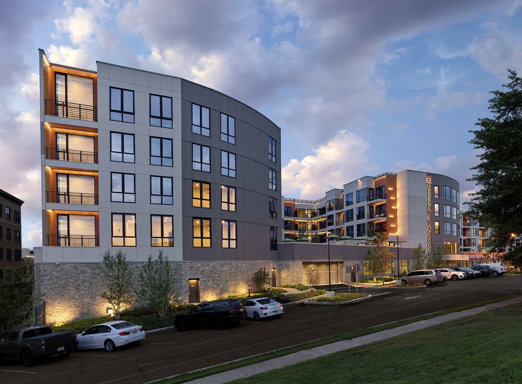 luxury apartment, orange new jersey, transit location