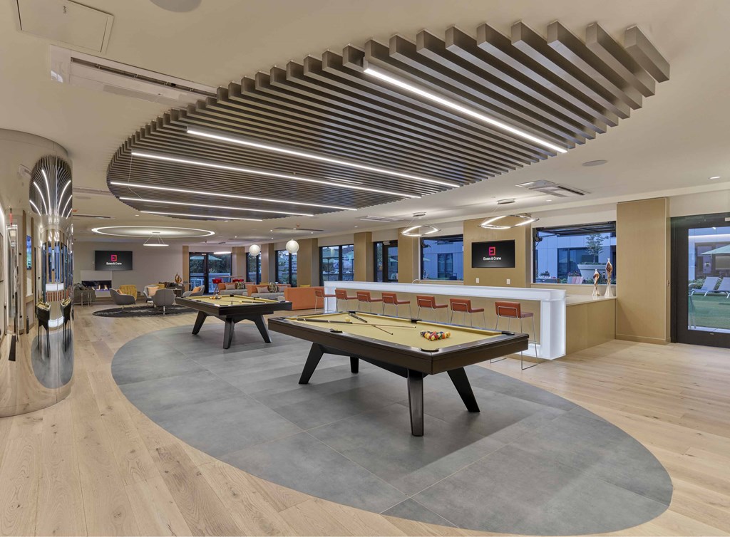 pool tables, bar, lounge seating, fireplace, wifi