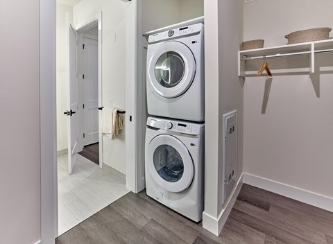 in home washer dryer, spacious apartment homes, large layout, full sized appliances