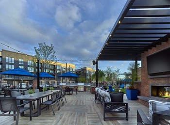 exterior outdoor grills, bbq, outdoor tv, game tables, - Photo Gallery 5