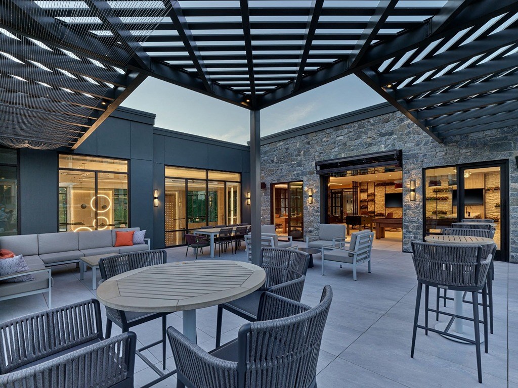 resident clubhouse, outdoor lounge, outdoor seating