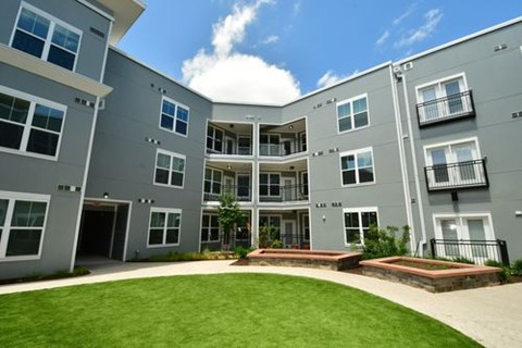2126 Goodrich Ave 1-4 Beds Apartment for Rent