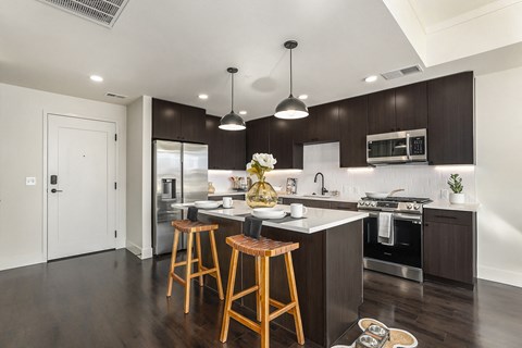 One Seven At Belleview Station