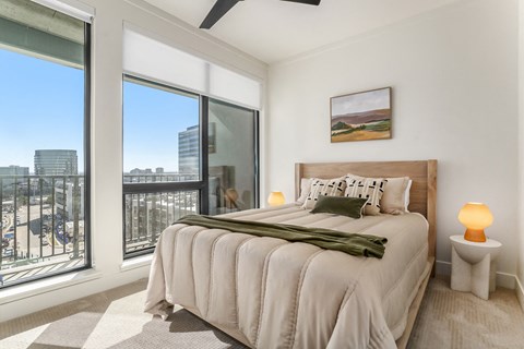 One Seven At Belleview Station