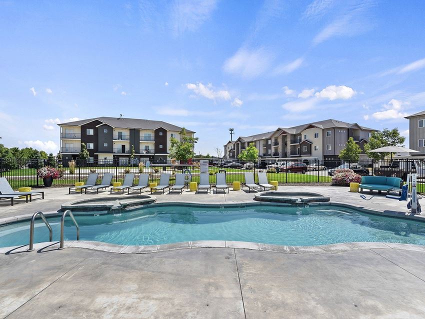 The Pennwood_Pool - Photo Gallery