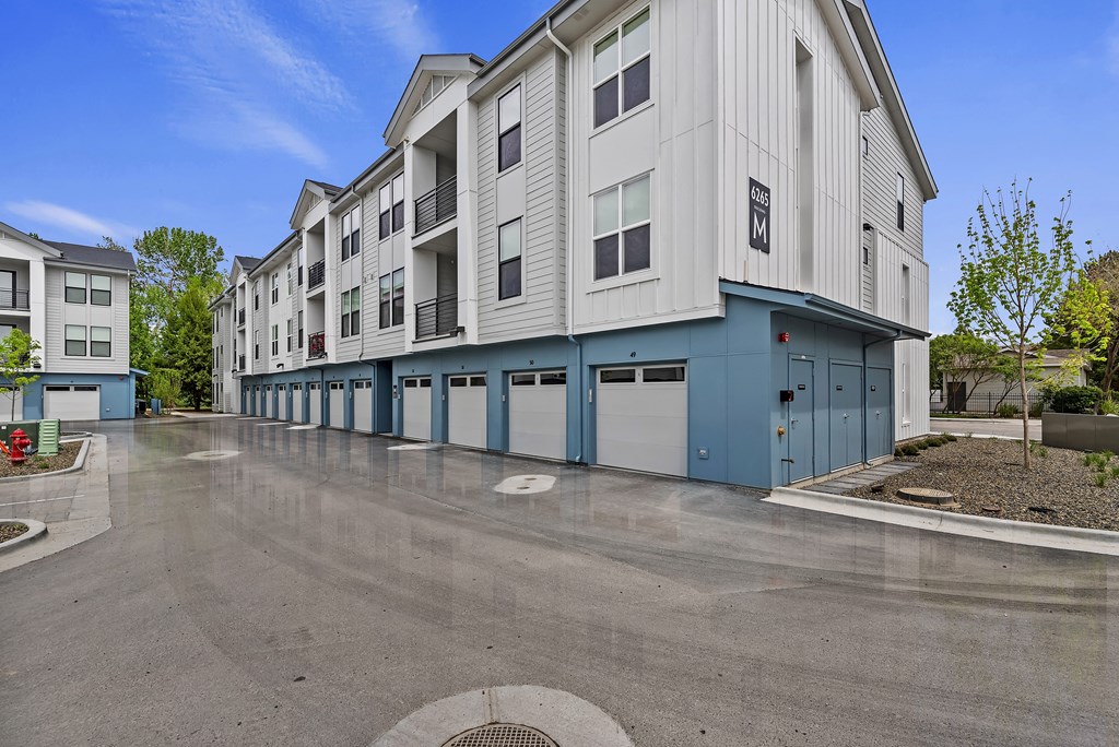 River Pointe Apartments