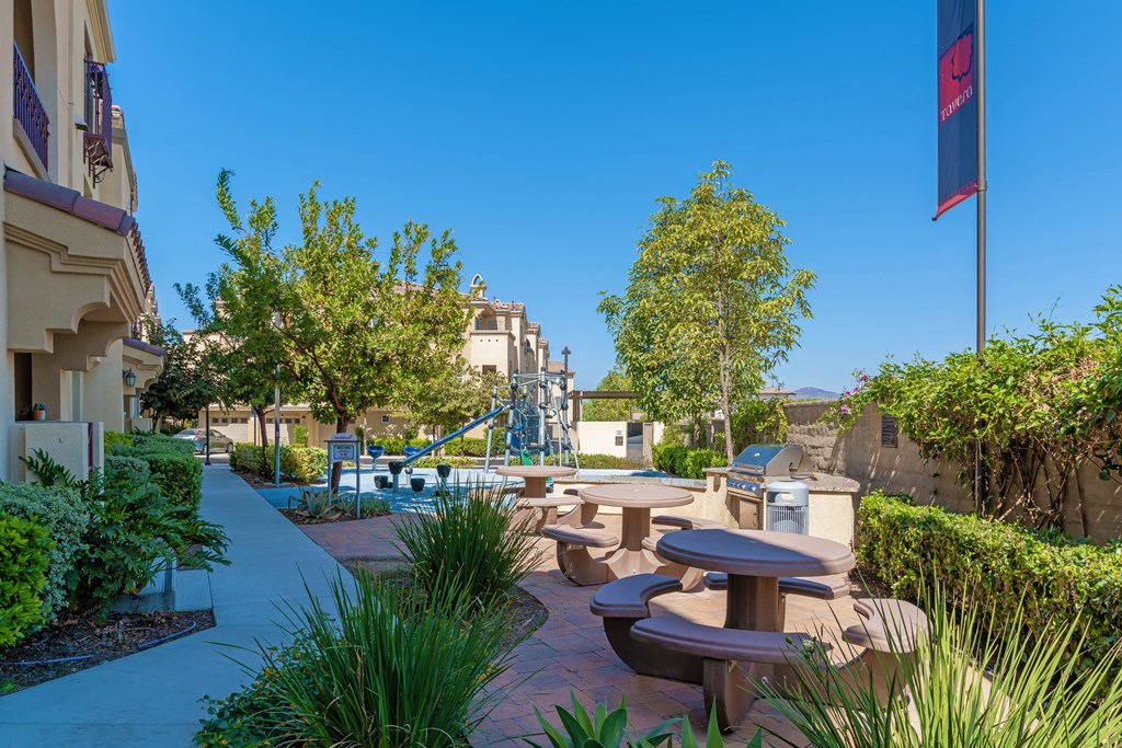 Grill area at Tavera Apartments