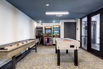 arcade room - Photo Gallery 13