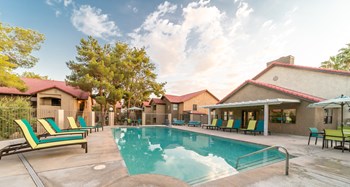 Outdoor Swimming Pool at 5400 Vistas, Las Vegas, NV, 89120 - Photo Gallery 14
