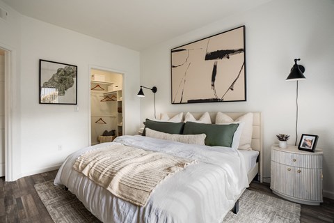 Large Bedroom at The Aubry, New Mexico, 87120