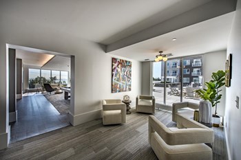 leasing center - Photo Gallery 25