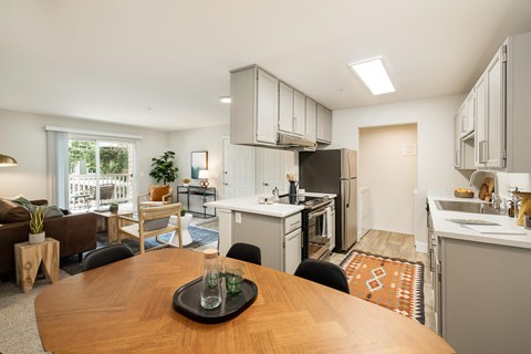 dining kitchen at Canyon Creek, Oregon