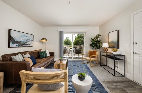 Dining With Living Room at Canyon Creek, Wilsonville, Oregon