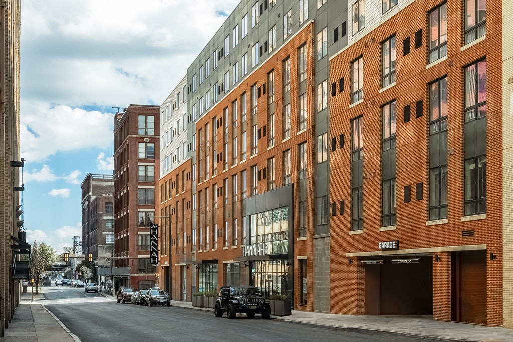 a large brick building on a city street
