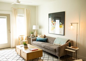 Living Room - Photo Gallery 4