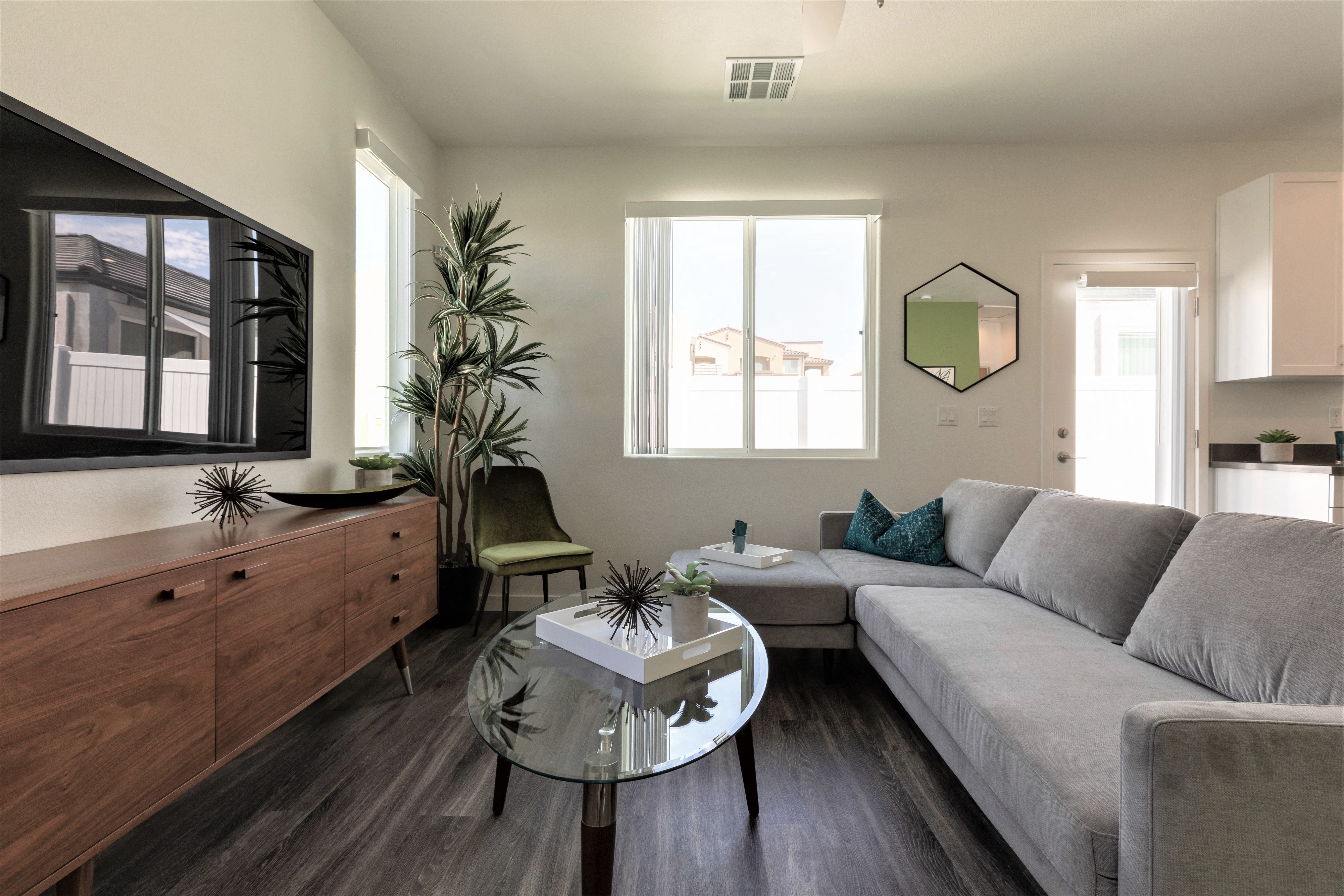 Moderne At Centennial