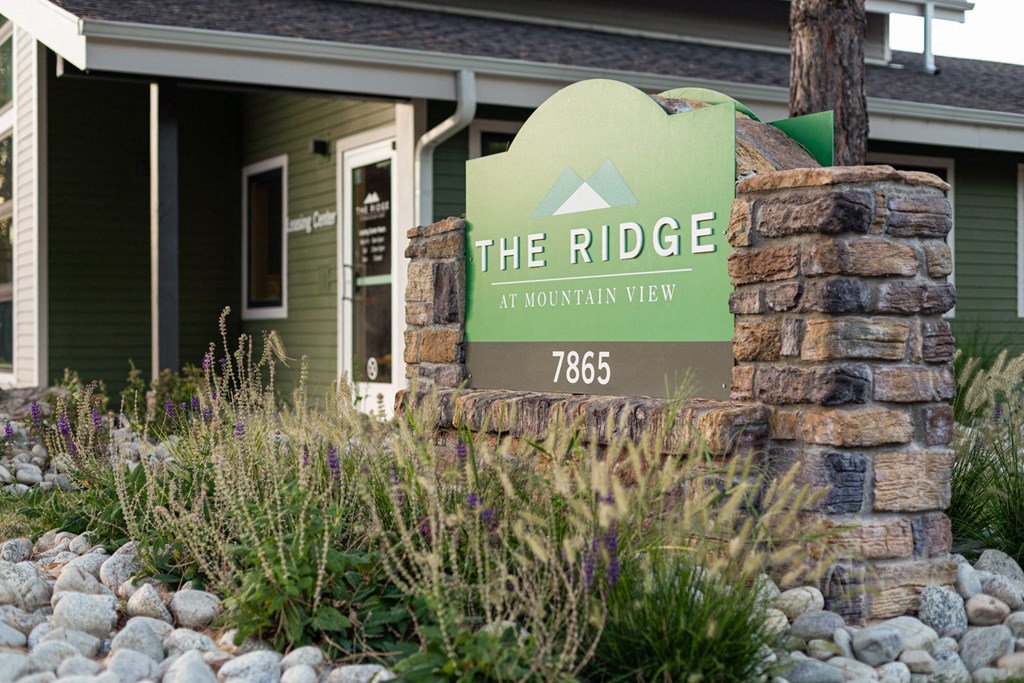 Ridge at Mountain View Sign