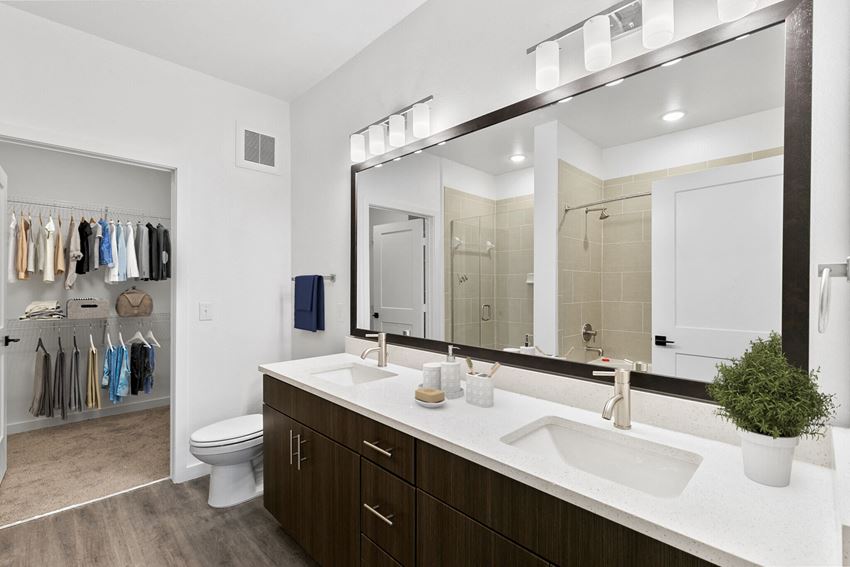 The Holston Apartments, 3301 Westport Parkway, Fort Worth